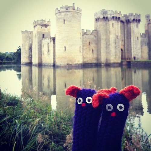 The #fingerwarmers discover that England has castles too. Bodiam castle, West Sussex