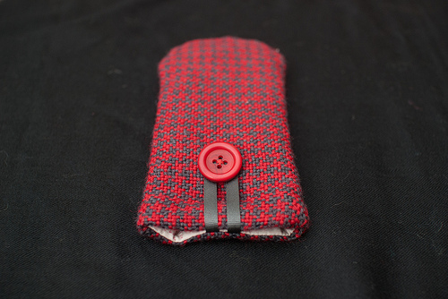 Woven glasses case